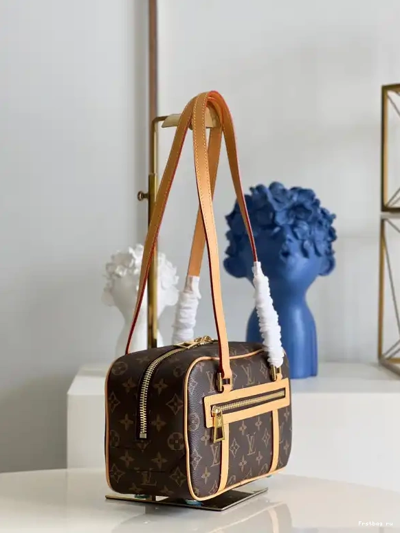 First bag ru LOUIS CITE VUITTON 0617